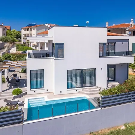 Villa Val Di Bora - Moderne 4 Sterne Ferienvilla Mit Pool, Meerblick, Grill *